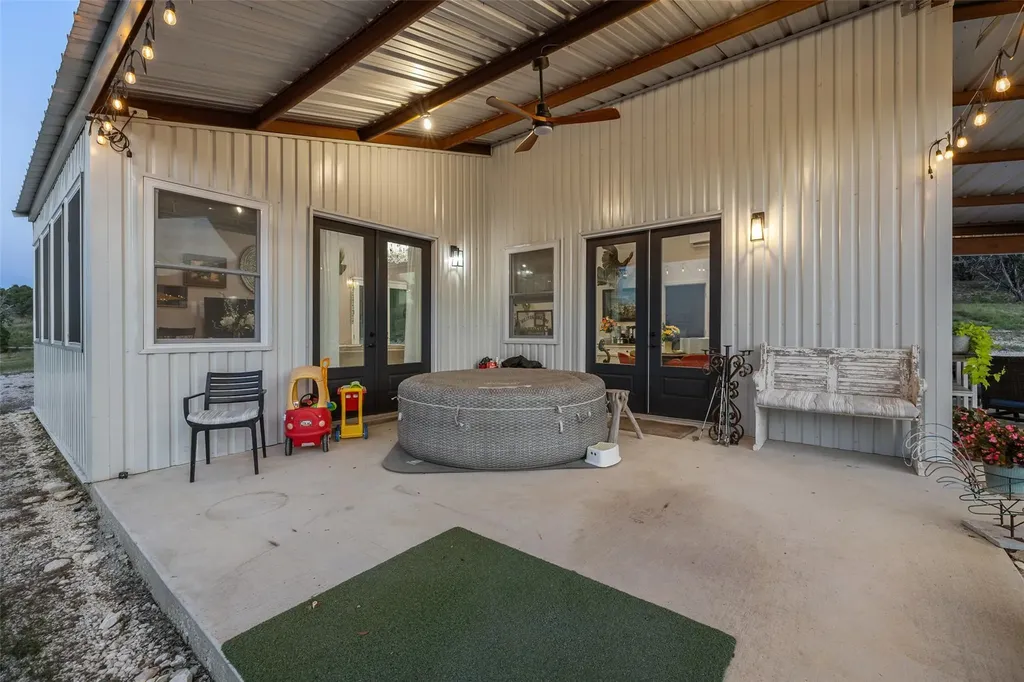 830 Ulrich Road Johnson City TX 78636
