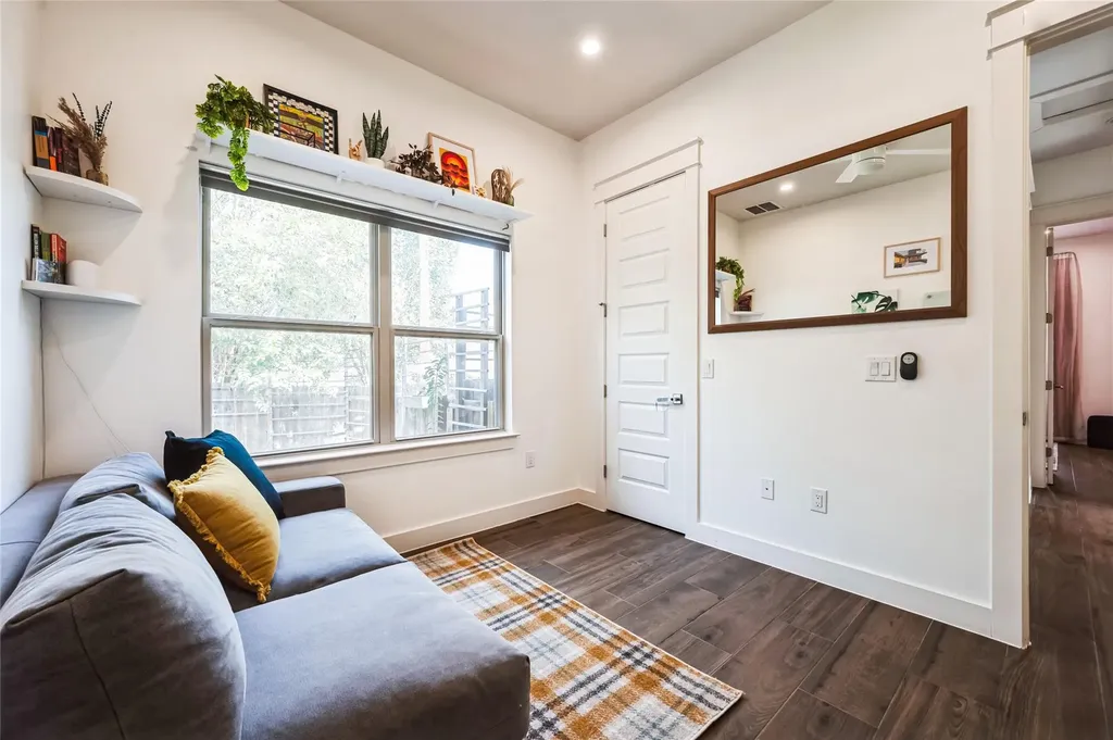 1608 Ulit Avenue Austin TX 78702