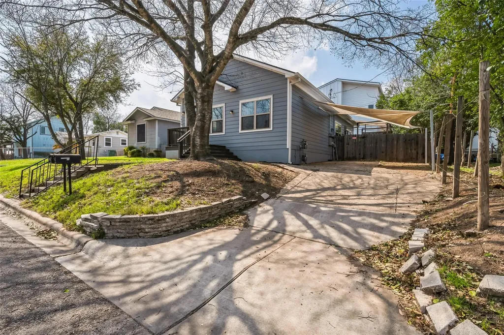 1608 Ulit Avenue Austin TX 78702