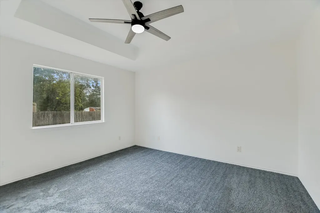 1201 Madrone Trail Leander TX 78641
