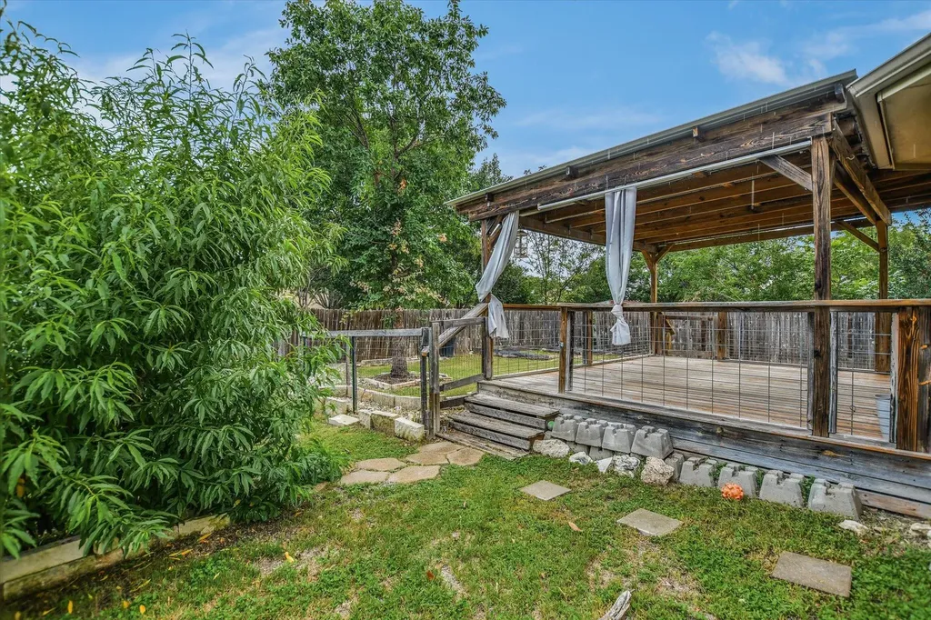 1201 Madrone Trail Leander TX 78641