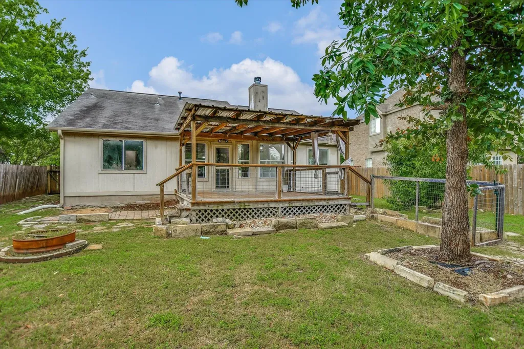 1201 Madrone Trail Leander TX 78641