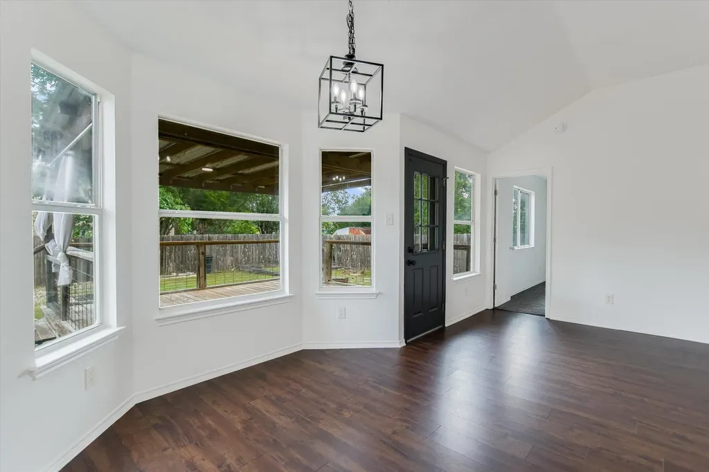 1201 Madrone Trail Leander TX 78641
