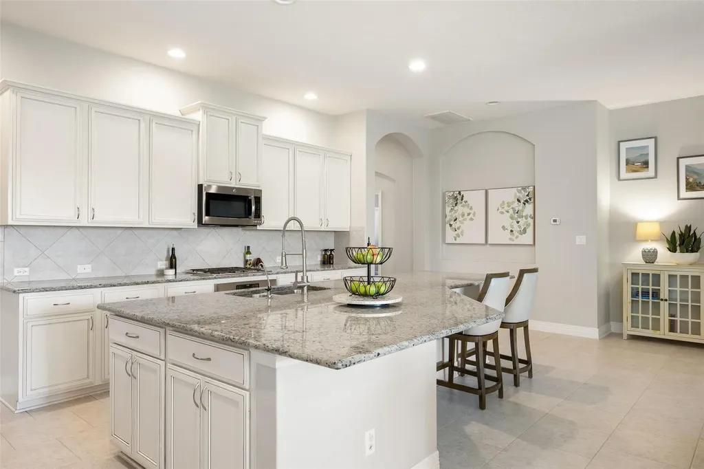 5524 Brady Bayou Cove Austin TX 78738