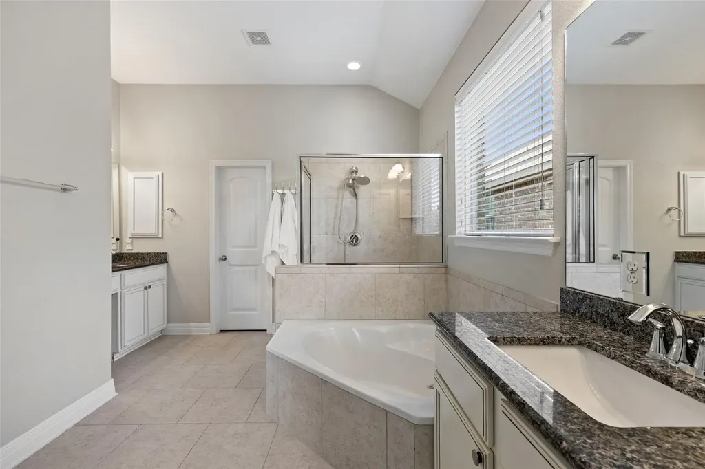 5524 Brady Bayou Cove Austin TX 78738