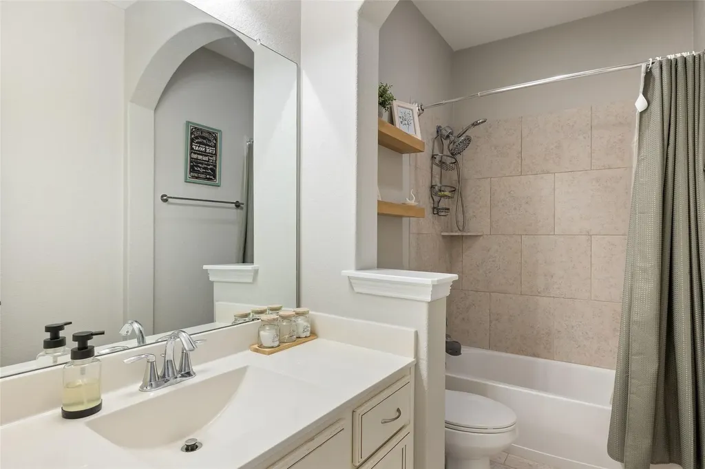 5524 Brady Bayou Cove Austin TX 78738