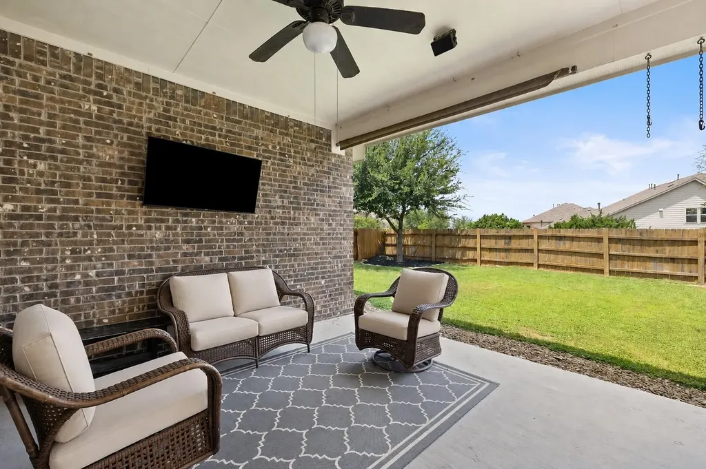 5524 Brady Bayou Cove Austin TX 78738