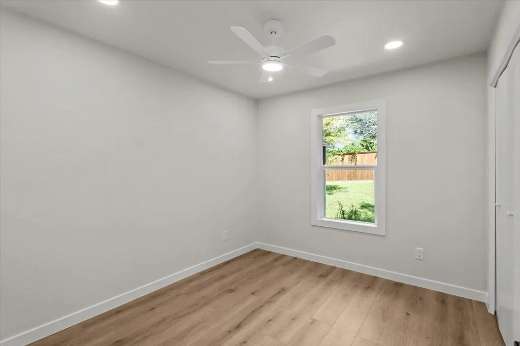 5204 Emerald Forest Drive Austin TX 78745