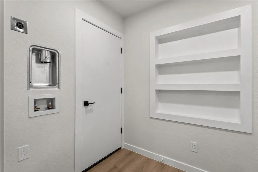 5204 Emerald Forest Drive Austin TX 78745