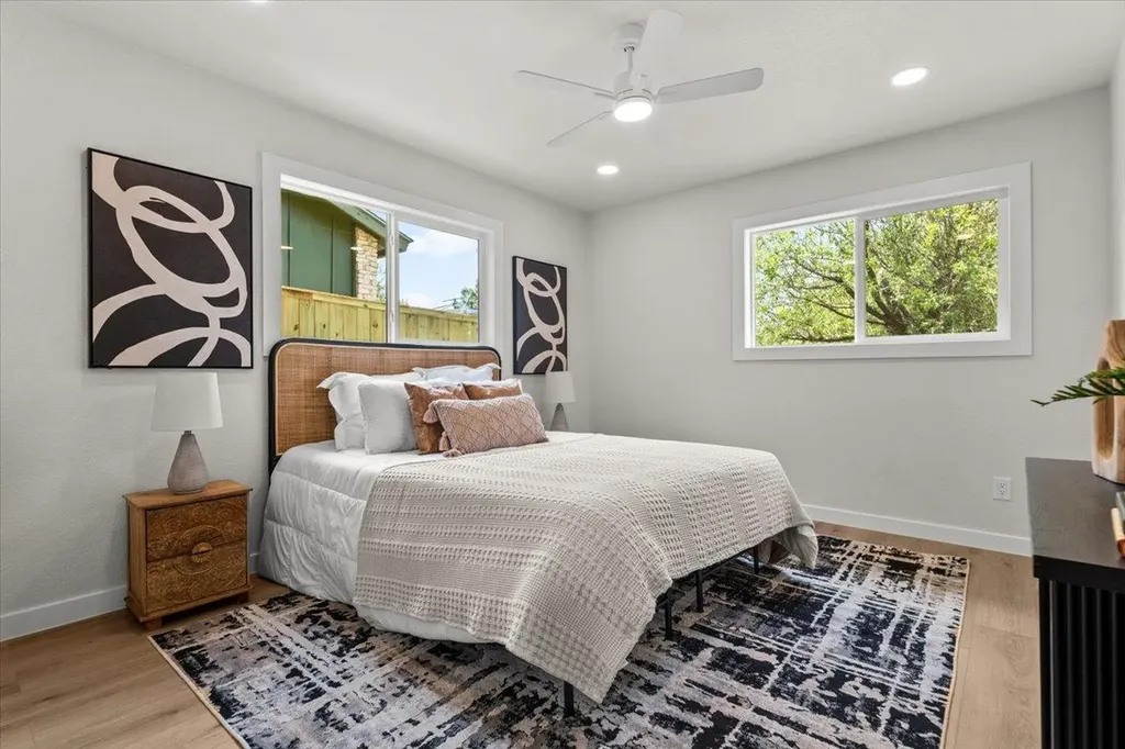 5204 Emerald Forest Drive Austin TX 78745