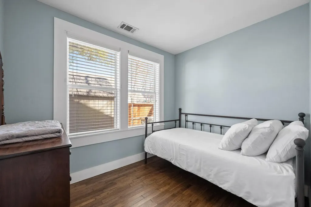 1407 S Myrtle Street Georgetown TX 78626
