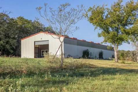 510 County Road 282 Cameron TX 76520