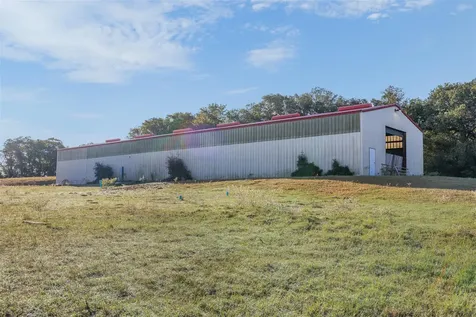 510 County Road 282 Cameron TX 76520