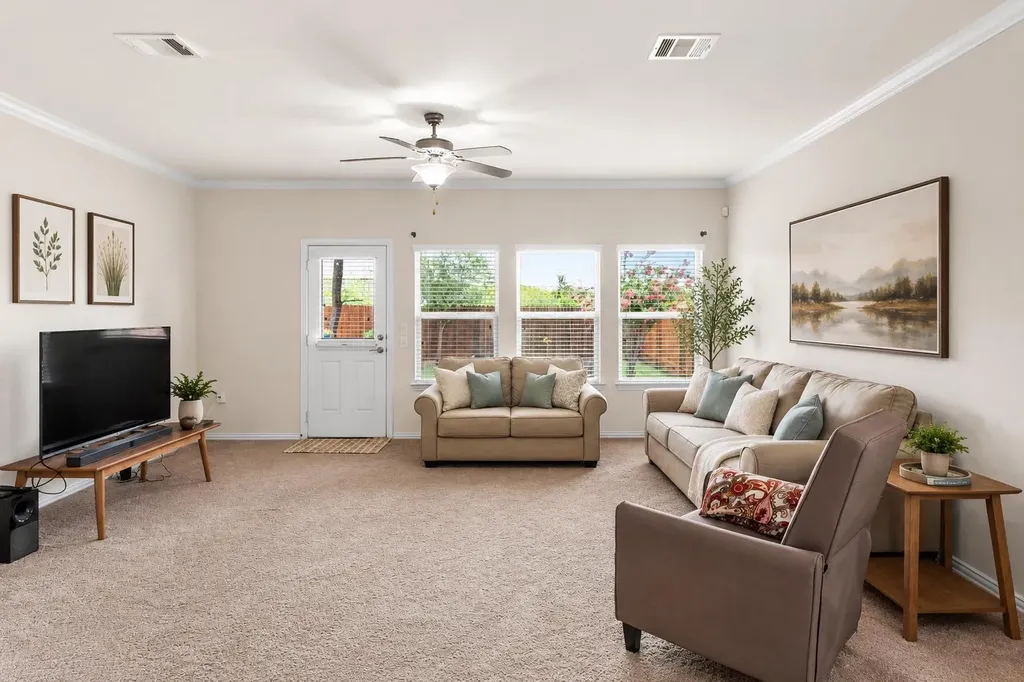 10413 Crescendo Lane Austin TX 78747