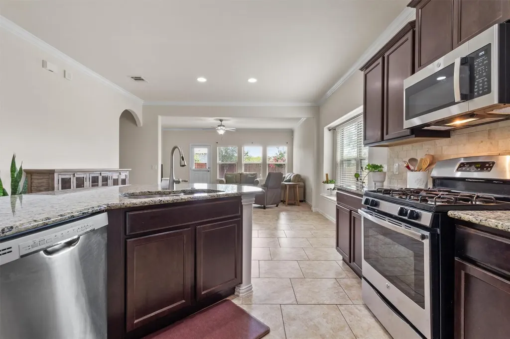 10413 Crescendo Lane Austin TX 78747