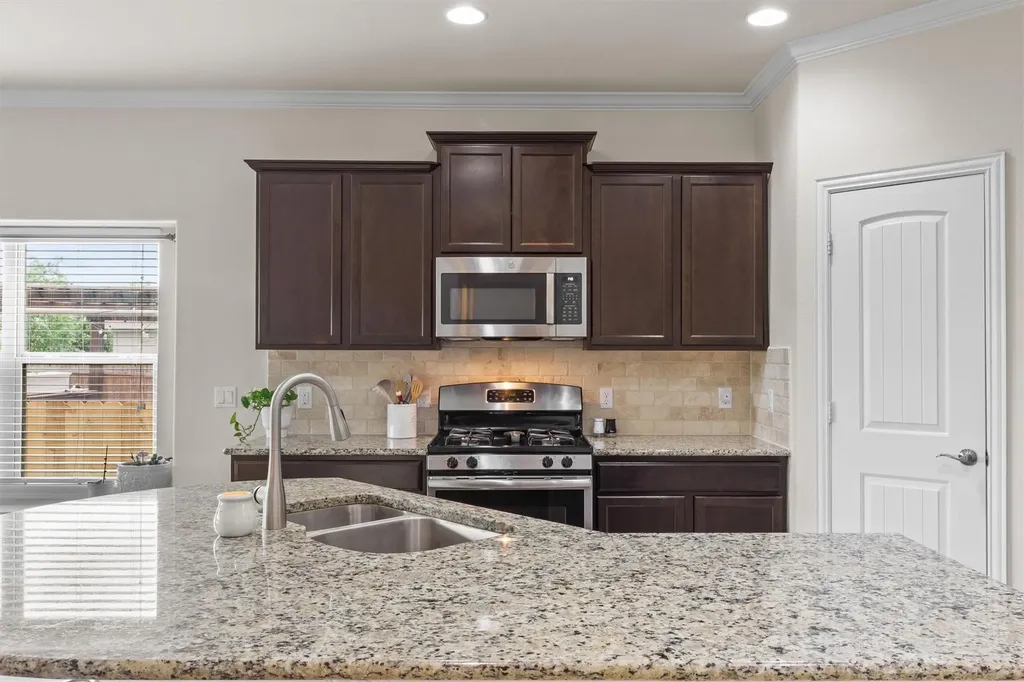 10413 Crescendo Lane Austin TX 78747