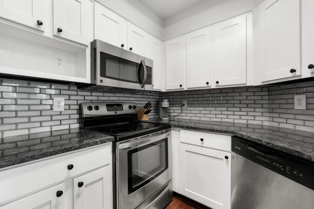 6000 Shepherd Mountain Cove Austin TX 78730