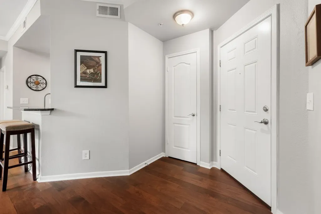 6000 Shepherd Mountain Cove Austin TX 78730
