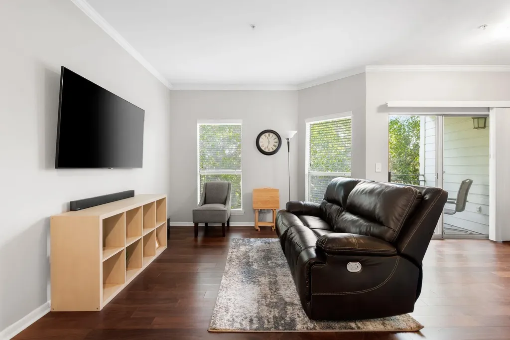 6000 Shepherd Mountain Cove Austin TX 78730