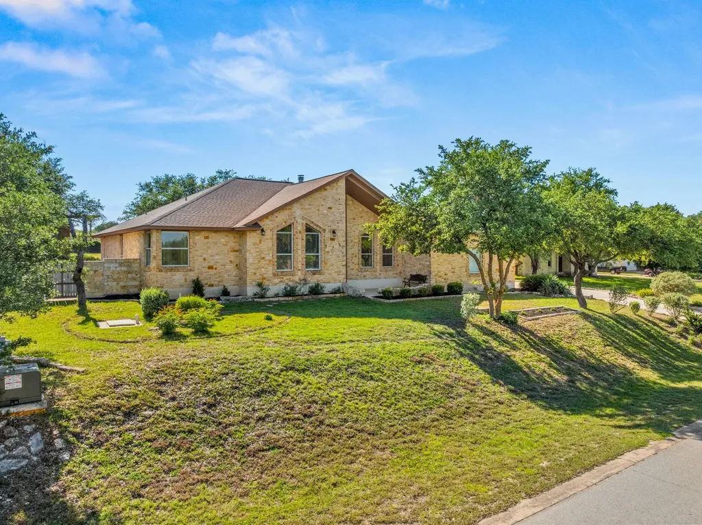 509 Meadow Oaks Drive Dripping Springs TX 78620