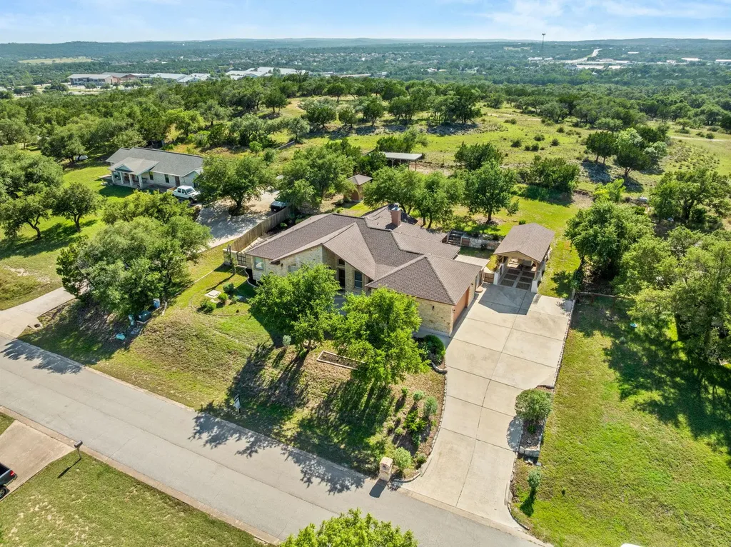 509 Meadow Oaks Drive Dripping Springs TX 78620