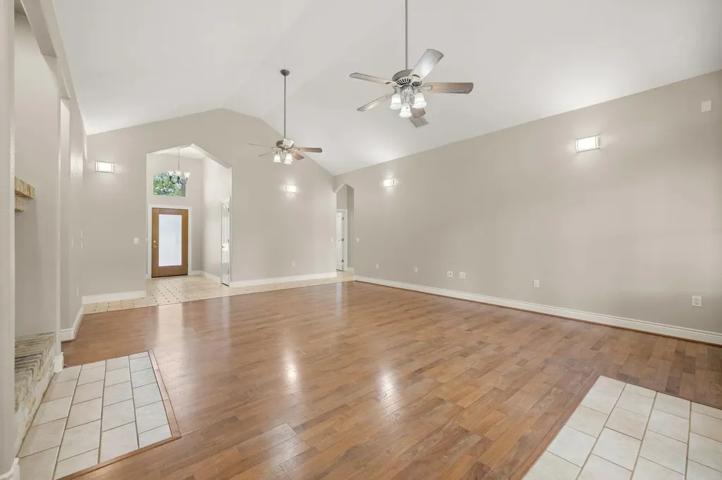 509 Meadow Oaks Drive Dripping Springs TX 78620