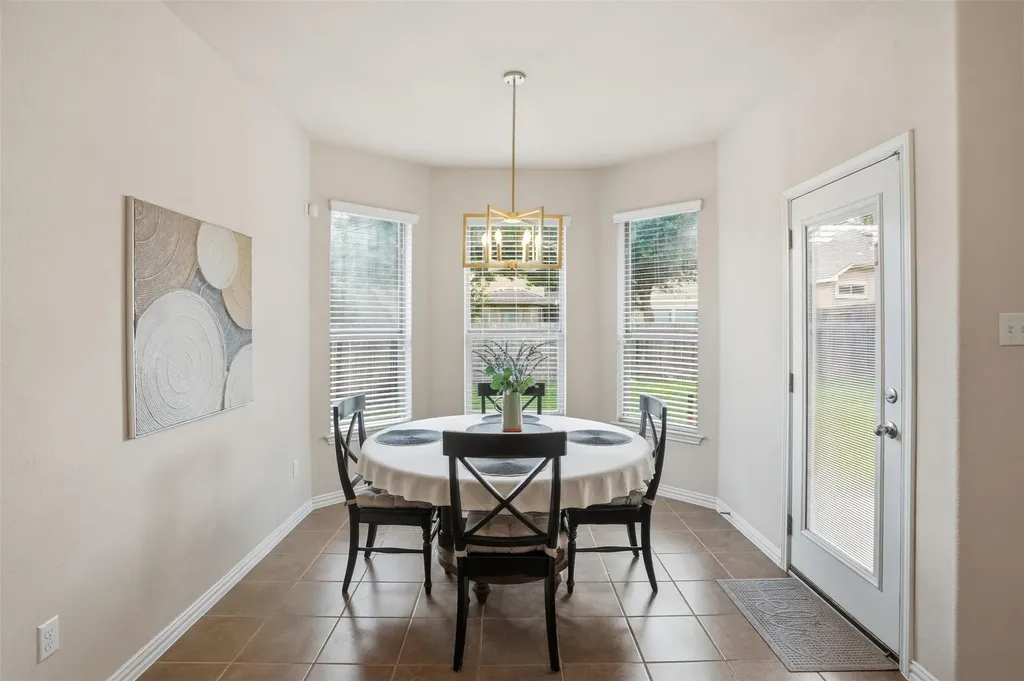 1937 Kempwood Loop Round Rock TX 78665