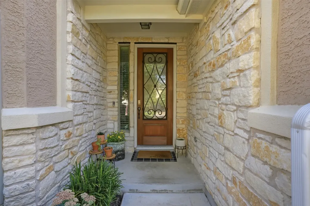 1937 Kempwood Loop Round Rock TX 78665