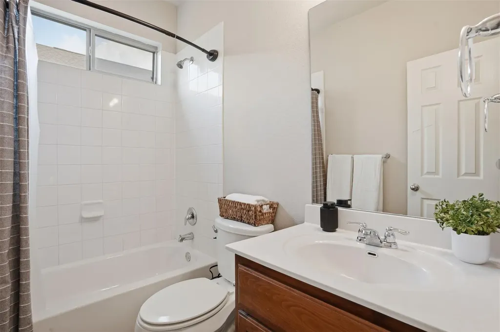 1937 Kempwood Loop Round Rock TX 78665