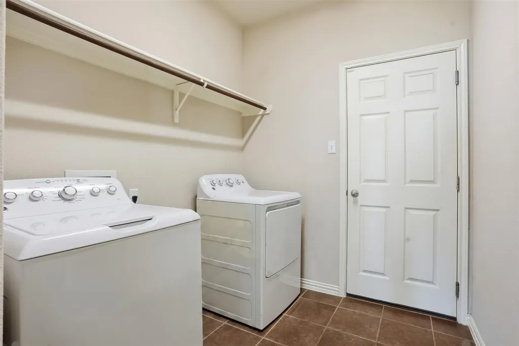 1937 Kempwood Loop Round Rock TX 78665