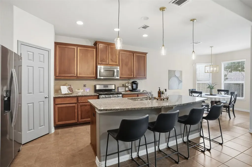 1937 Kempwood Loop Round Rock TX 78665