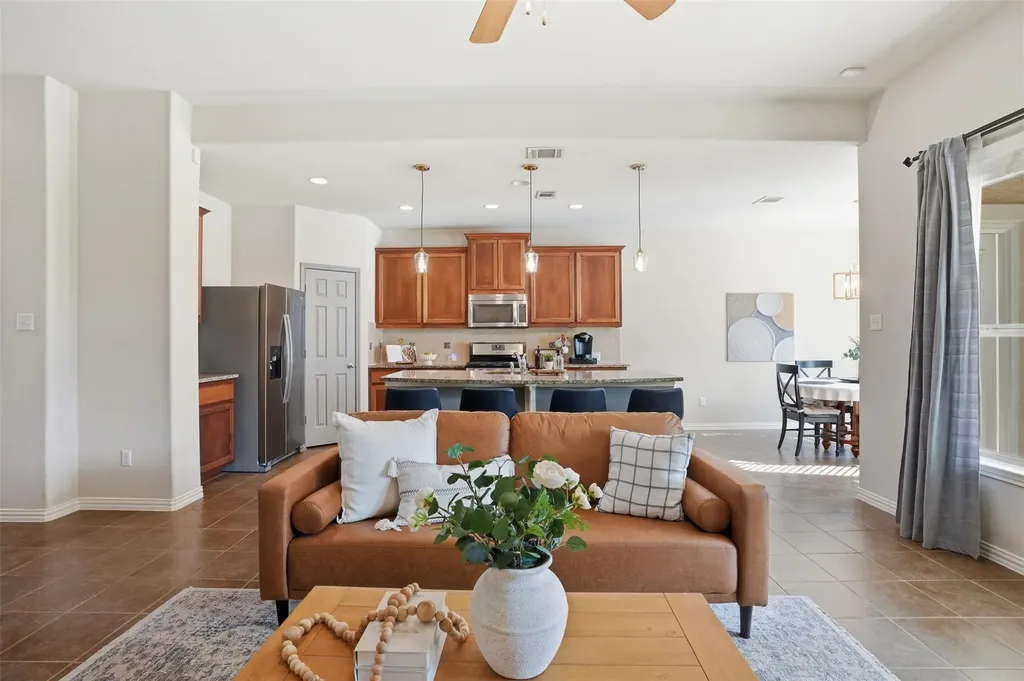 1937 Kempwood Loop Round Rock TX 78665