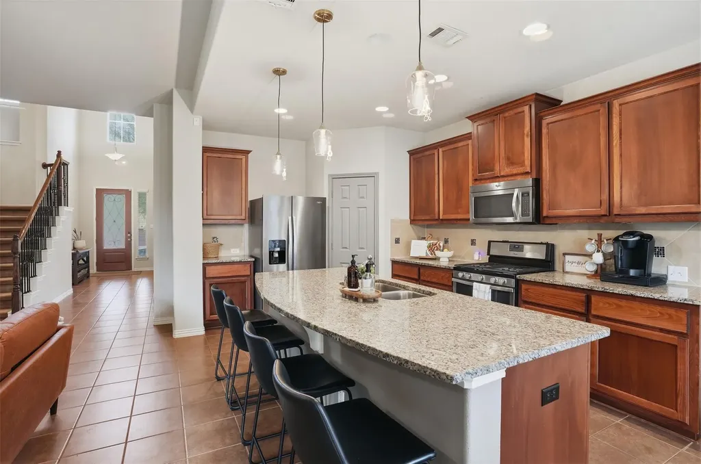 1937 Kempwood Loop Round Rock TX 78665