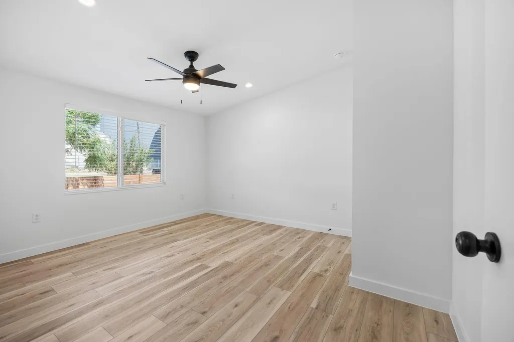 404 E Pecan Street Taylor TX 76574