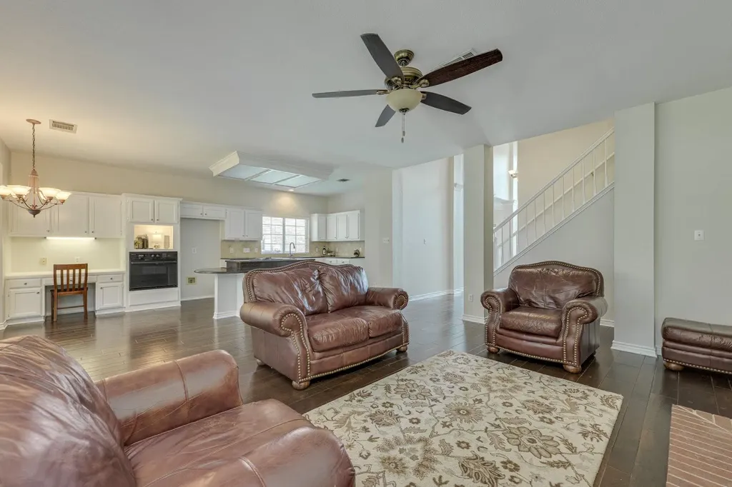 904 Brookside Court Round Rock TX 78681