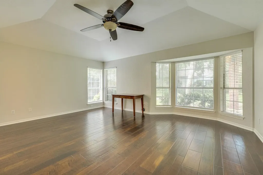 904 Brookside Court Round Rock TX 78681