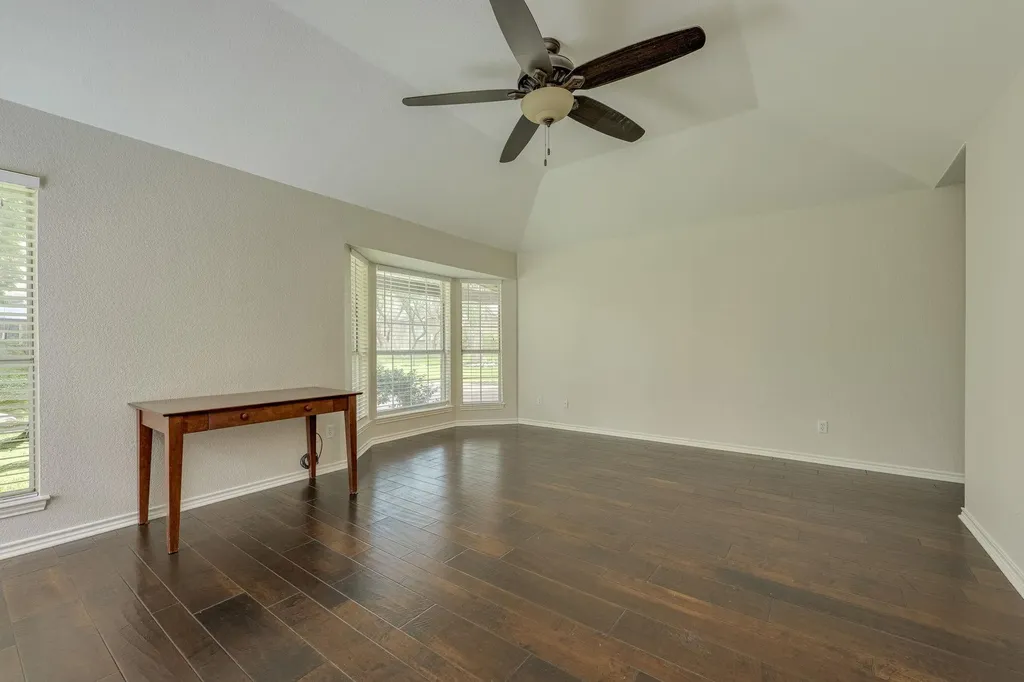 904 Brookside Court Round Rock TX 78681