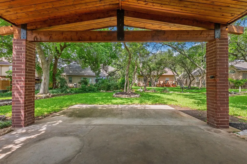 904 Brookside Court Round Rock TX 78681