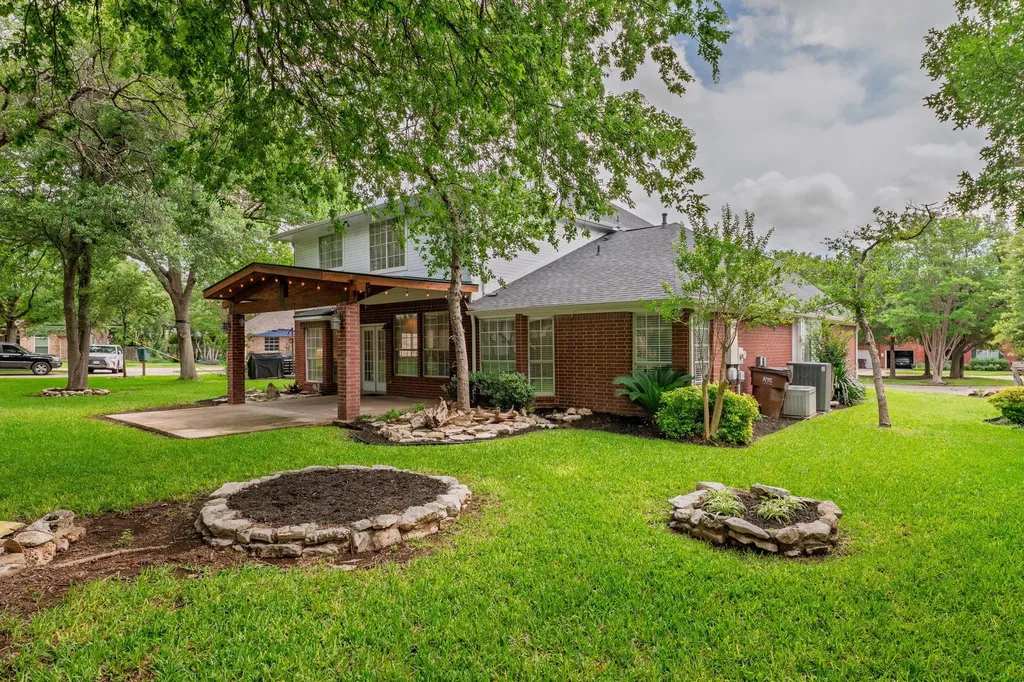 904 Brookside Court Round Rock TX 78681