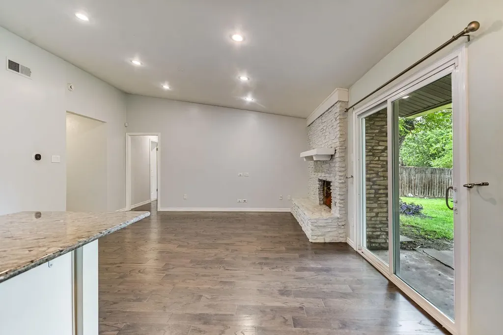 12107 Scissortail Drive Austin TX 78750