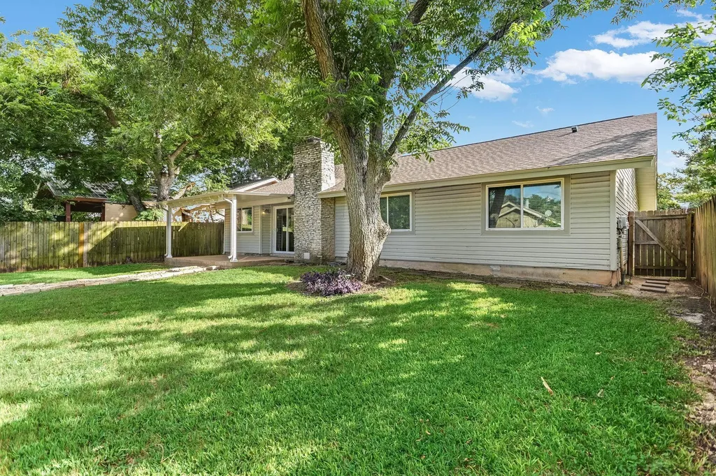 12107 Scissortail Drive Austin TX 78750