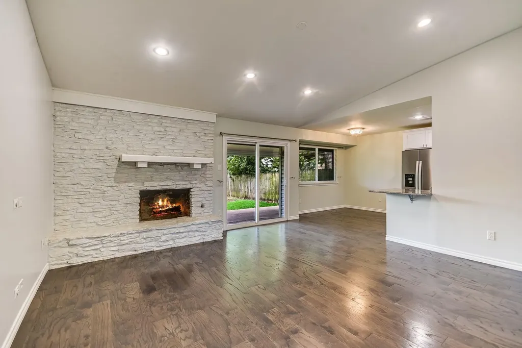 12107 Scissortail Drive Austin TX 78750