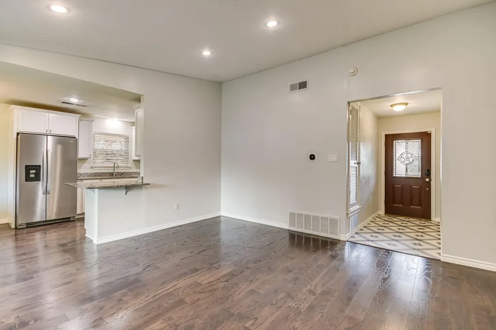 12107 Scissortail Drive Austin TX 78750