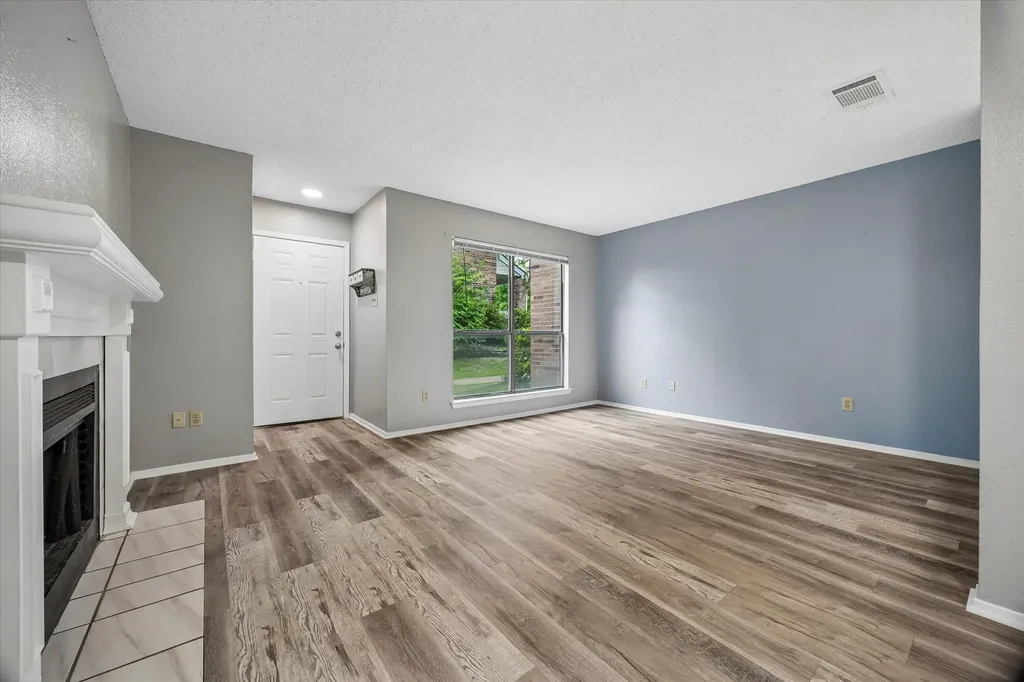 2018 W Rundberg Ln Lane Austin TX 78758