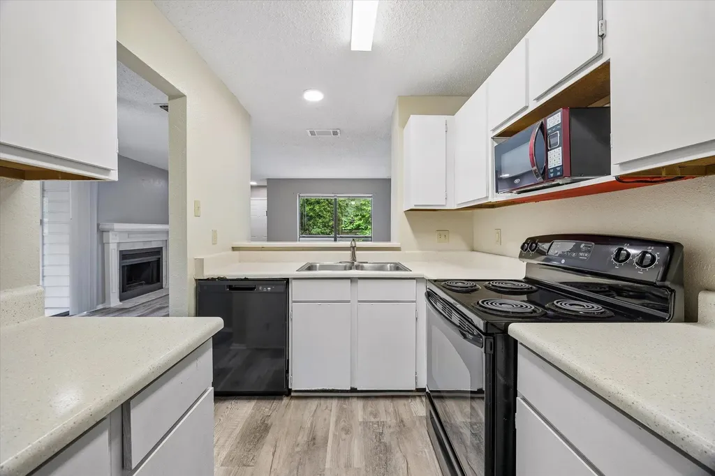 2018 W Rundberg Ln Lane Austin TX 78758