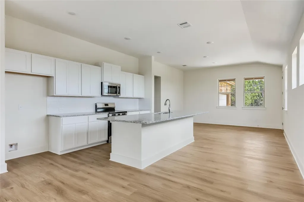 4005 Rockpark Circle Lago Vista TX 78645