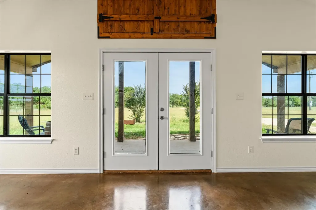 1325 County Road 269 Oglesby TX 76561