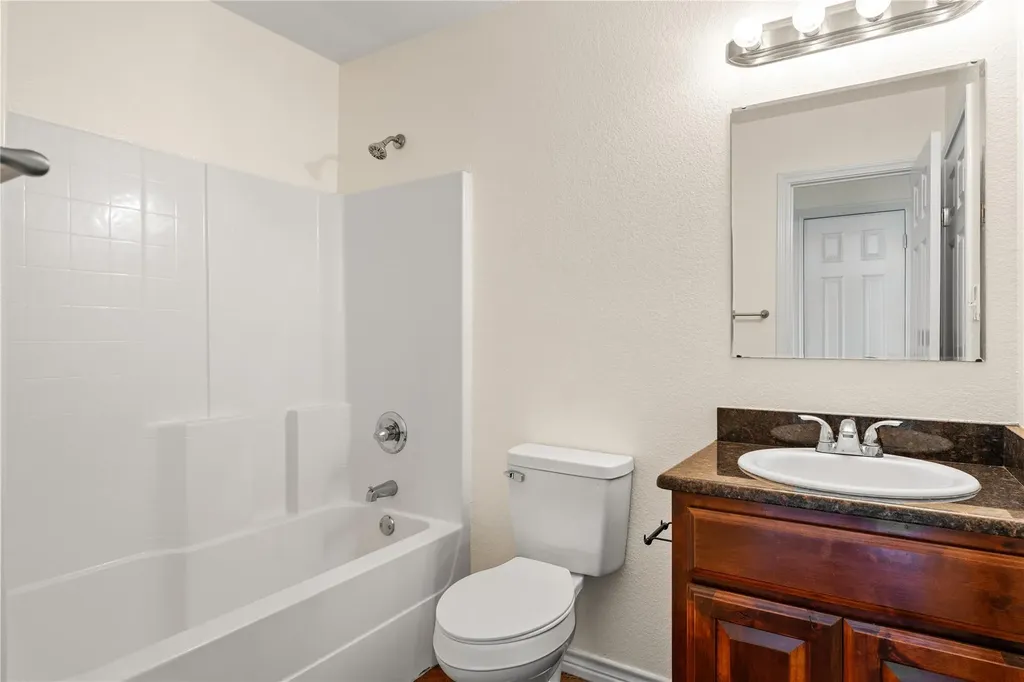 1325 County Road 269 Oglesby TX 76561