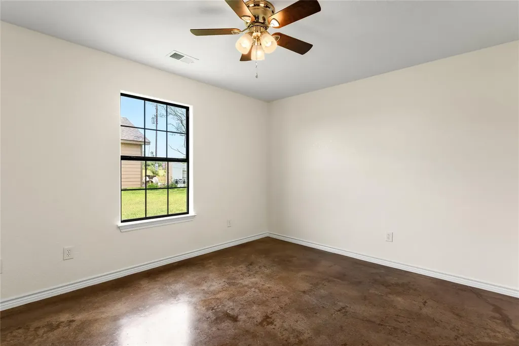 1325 County Road 269 Oglesby TX 76561