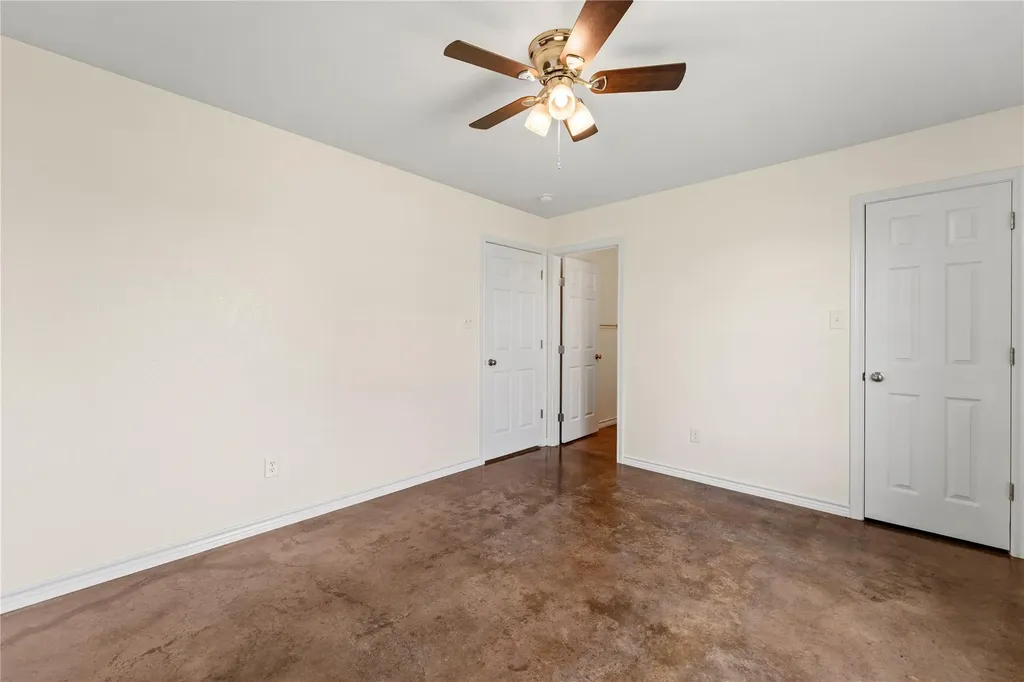 1325 County Road 269 Oglesby TX 76561